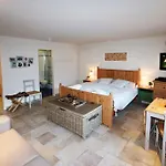 Апартаменти Sarazena *